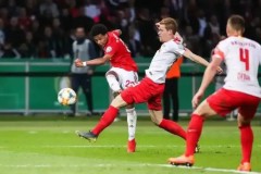 西甲焦点战：巴塞罗那VS皇家社会 德甲激战：皇家贝蒂斯对决奥萨苏纳